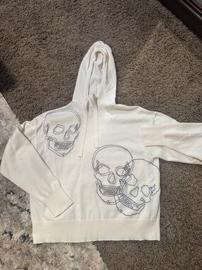 Skull Cashmere Graphic White Hoodie Sweater